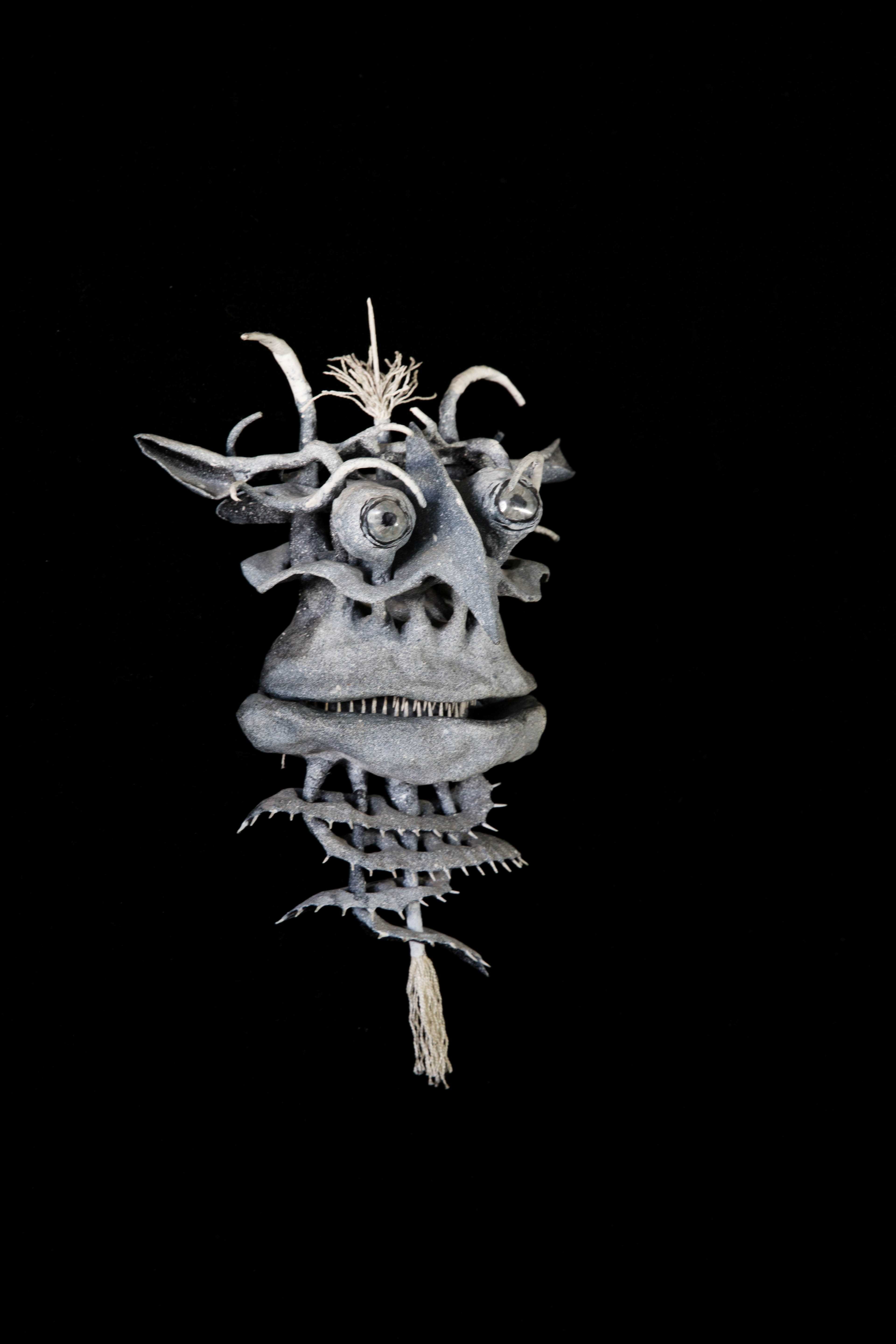 Задумчивый демон - маска Александра Катеруши (www.fisionomicus.com)