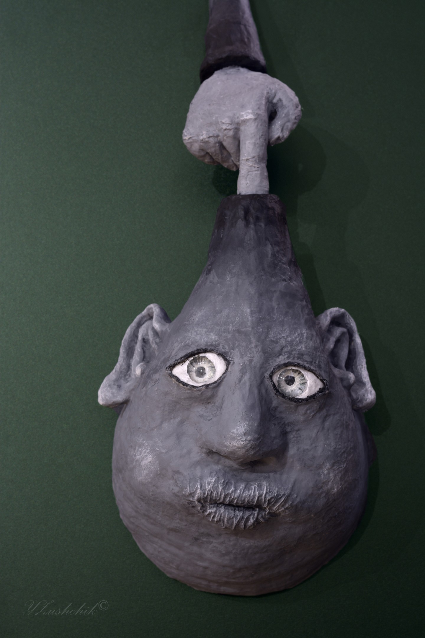 Перст  указующий - маска Александра Катеруши (www.fisionomicus.com)